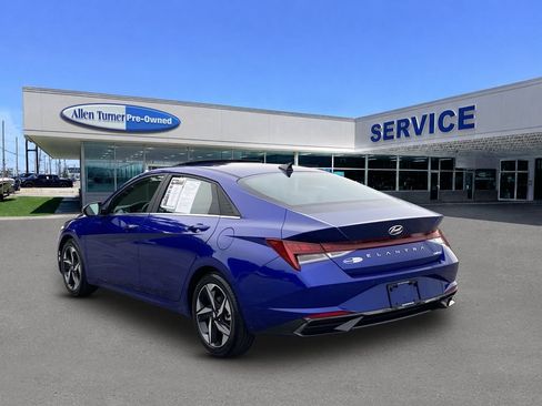 Used 2023 Hyundai Elantra Limited w/ Cargo Package FWD image 6