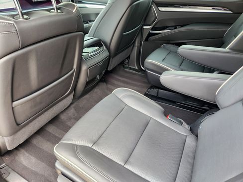 Used 2025 Cadillac Escalade Sport w/ LPO, ONYX Package image 30