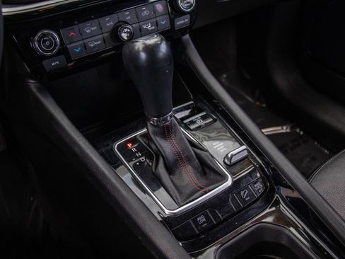 Used 2023 Jeep Compass Trailhawk image 17