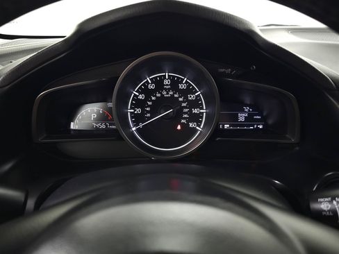 Used 2018 MAZDA MAZDA3 Touring FWD image 16