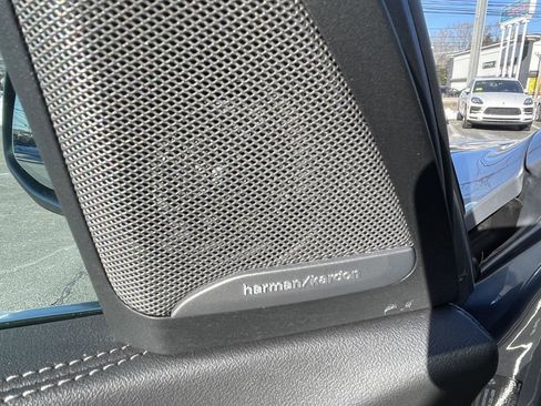 Used 2024 BMW X5 xDrive40i w/ Premium Package image 12