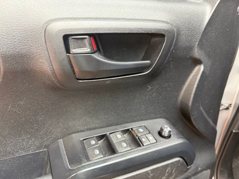 Used 2023 Toyota Tacoma SR w/ SR Convenience Package RWD image 18