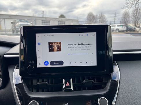 Used 2025 Toyota Corolla LE image 21