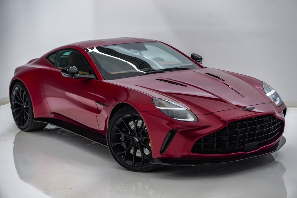 Used 2025 Aston Martin V8 Vantage Coupe RWD image 3