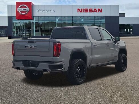 Used 2024 GMC Sierra 1500 AT4 w/ Technology Package AWD/4WD image 7