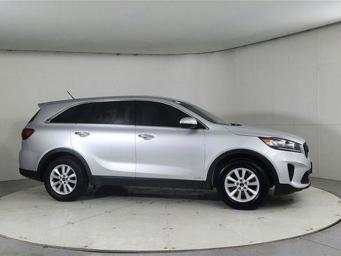 Used 2020 Kia Sorento AWD V6 image 8