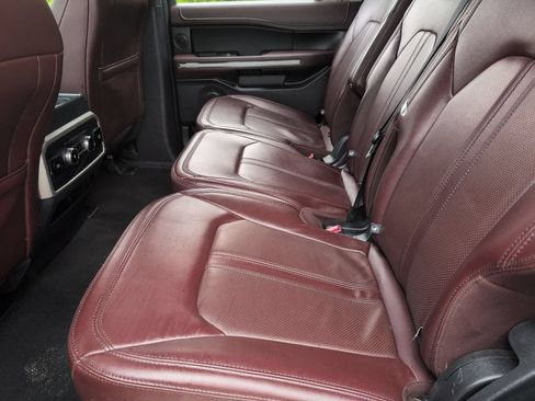 Used 2024 Ford Expedition Limited AWD/4WD image 28