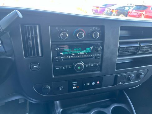 Used 2017 Chevrolet Express 3500 LT w/ LT Preferred Equipment Group image 17