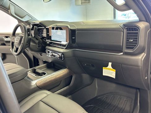 New 2025 GMC Sierra 2500 SLT AWD/4WD image 34