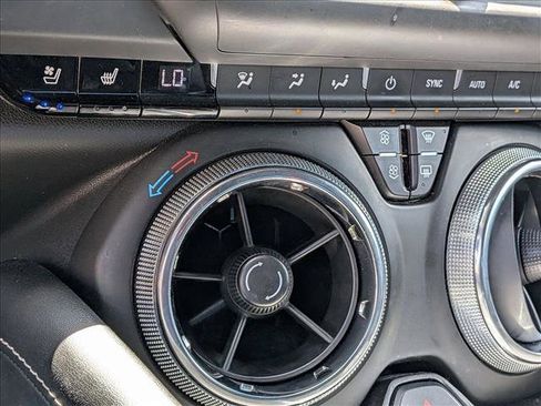 Used 2016 Chevrolet Camaro LT RWD image 10
