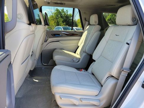New 2024 Cadillac Escalade Premium Luxury Platinum image 9