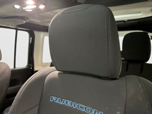 Used 2022 Jeep Wrangler Unlimited Rubicon 4xe w/ Cold Weather Group AWD/4WD image 8