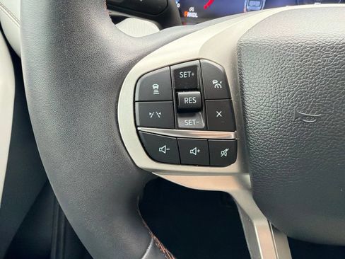 Used 2025 Ford Explorer Active w/ Active Comfort Package AWD/4WD image 25