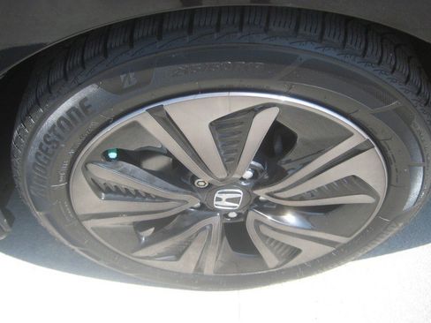 Used 2017 Honda Civic EX-L image 9