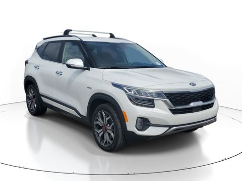 Used 2021 Kia Seltos SX AWD/4WD image 2
