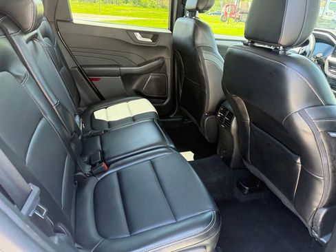 Used 2024 Ford Escape Platinum AWD/4WD image 14