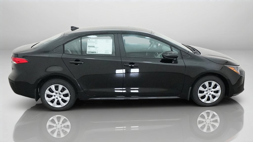 New 2027 Toyota Corolla LE FWD image 7