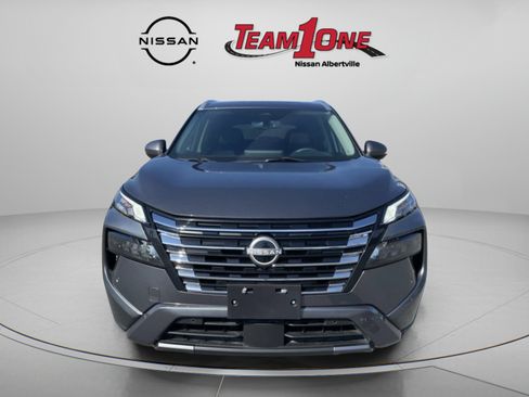 Used 2024 Nissan Rogue SL w/ SL Premium Package FWD image 2