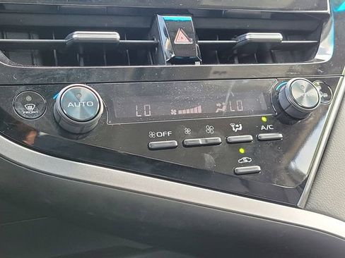 Used 2023 Toyota Camry SE FWD image 27