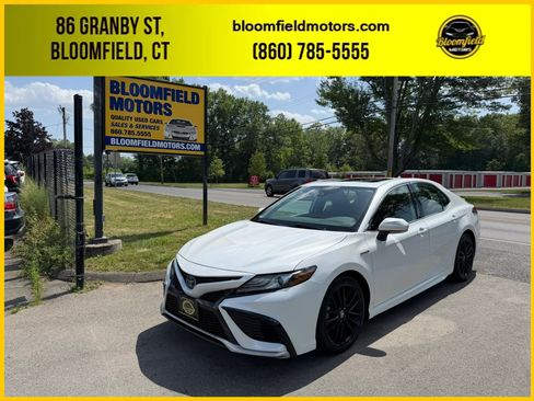 Used 2021 Toyota Camry XSE FWD image 1