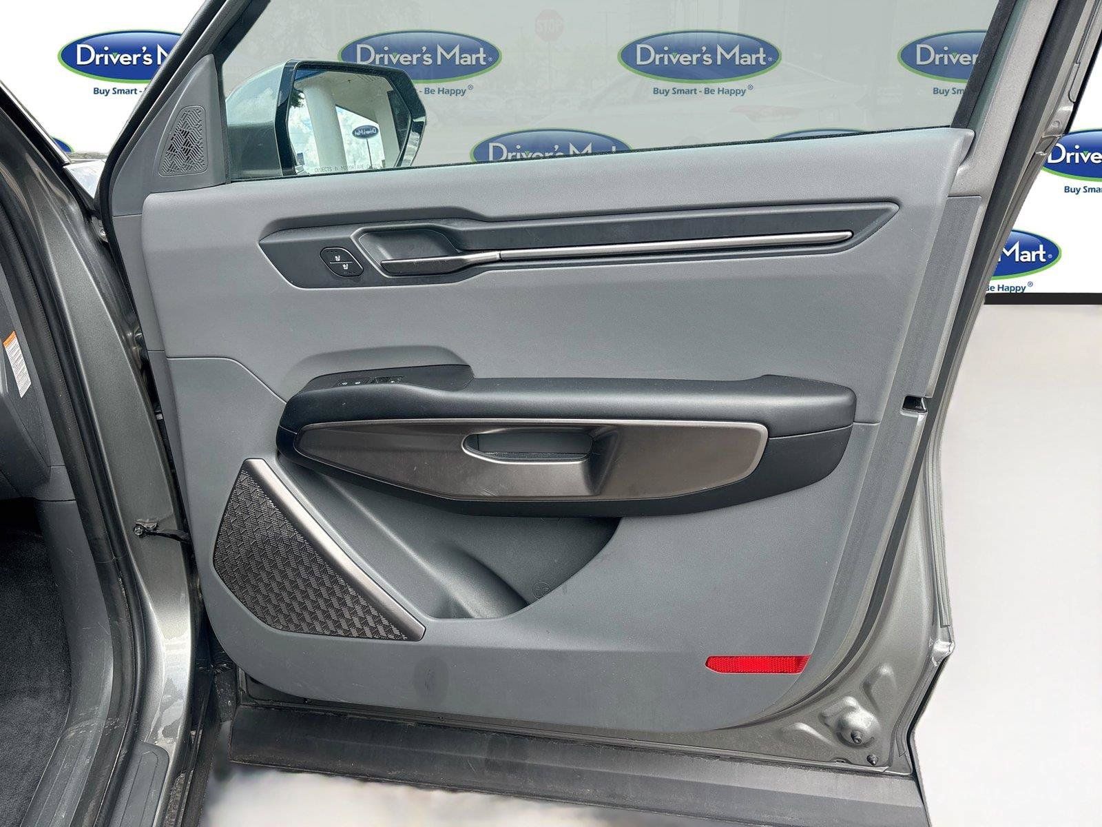 Used 2024 Kia EV9 Light Long Range RWD image 28