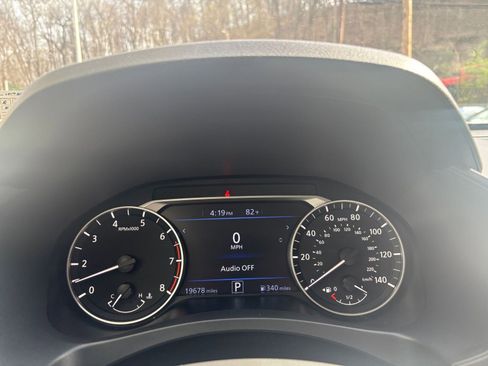 Used 2025 Nissan Altima 2.5 SV FWD image 17