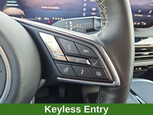 Used 2025 Buick Enclave Preferred w/ Power Package image 12