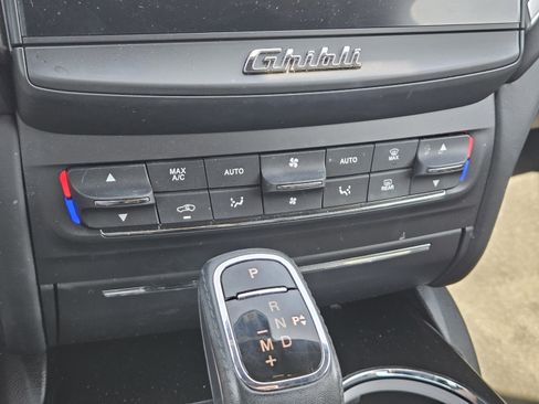 Used 2019 Maserati Ghibli S GranLusso image 19