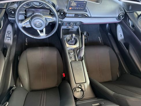 Used 2016 MAZDA MX-5 Miata Club RWD image 3
