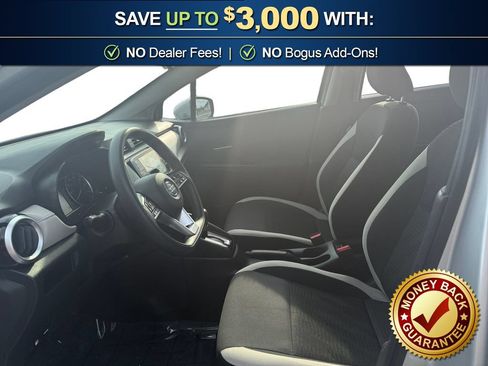 Used 2021 Nissan Versa SV FWD image 14