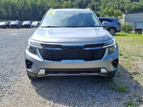 Used 2024 Kia Seltos EX AWD/4WD image 3