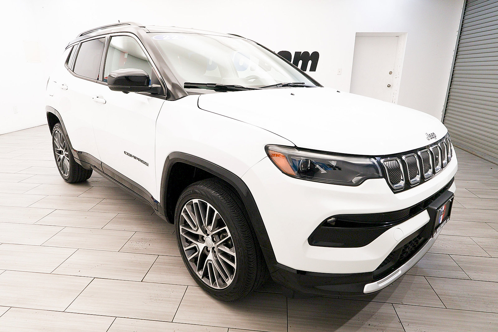 Used 2022 Jeep Compass Limited w/ Elite Group AWD/4WD image 7