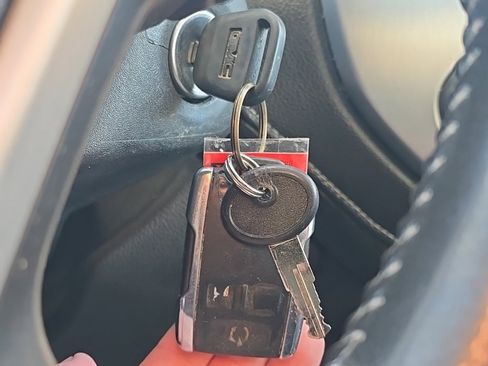 Used 2015 GMC Canyon SLT image 42