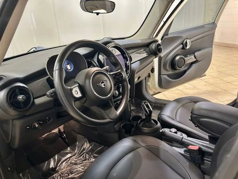 Used 2022 MINI Cooper 4-Door Hardtop FWD image 10