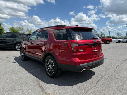 Used 2016 Ford Explorer Sport w/ Equipment Group 401A image 4