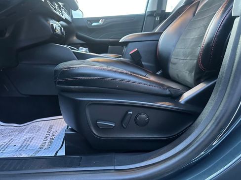 Used 2022 Ford Escape SEL w/ SEL Stealth AWD Package image 10