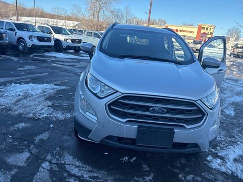 Used 2020 Ford EcoSport SE image 2