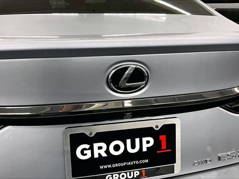 Used 2022 Lexus ES 250 F Sport w/ Accessory Package AWD/4WD image 31