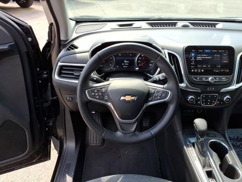 Used 2023 Chevrolet Equinox LT FWD image 14