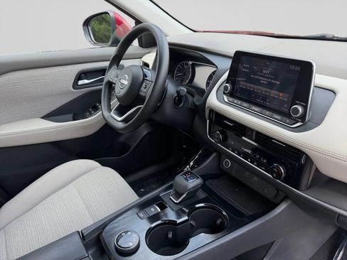Used 2022 Nissan Rogue SV AWD/4WD image 34