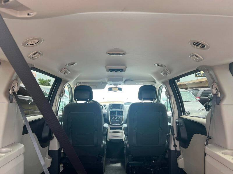 Used 2017 Dodge Grand Caravan SE w/ Power Window Group FWD image 47