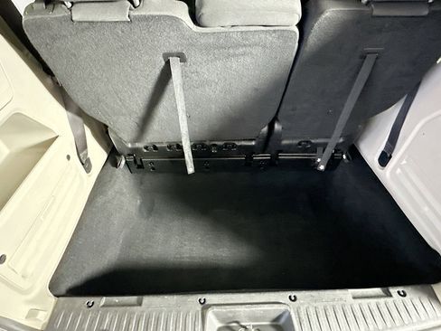 Used 2019 Dodge Grand Caravan SE w/ UConnect Hands-Free Group image 28