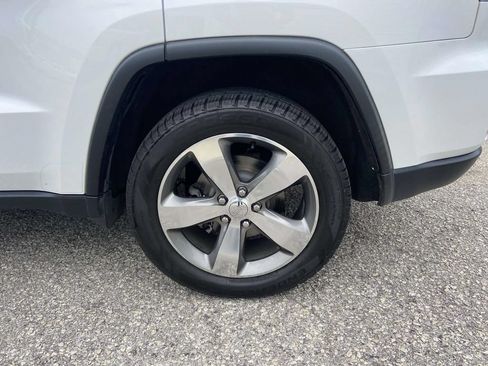 Used 2016 Jeep Grand Cherokee Limited AWD/4WD image 9