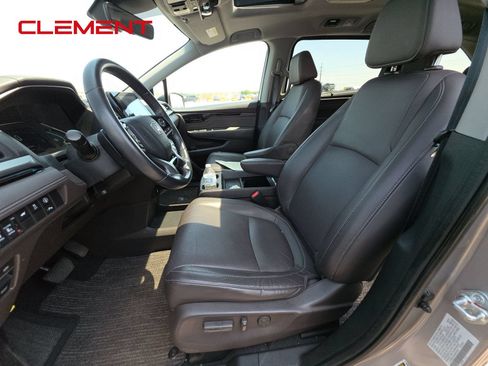 Used 2022 Honda Odyssey Touring image 3