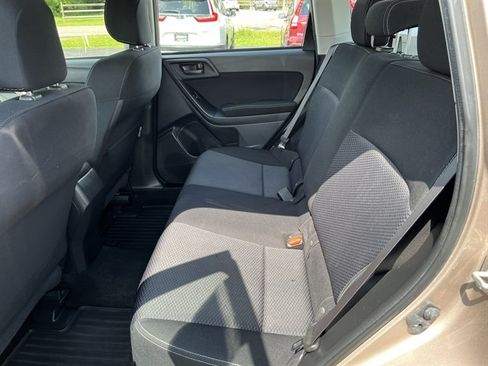 Used 2015 Subaru Forester 2.5i AWD/4WD image 26