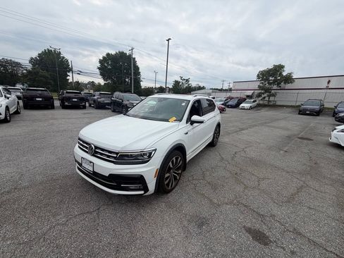 Used 2019 Volkswagen Tiguan SEL Premium R-Line AWD/4WD image 3