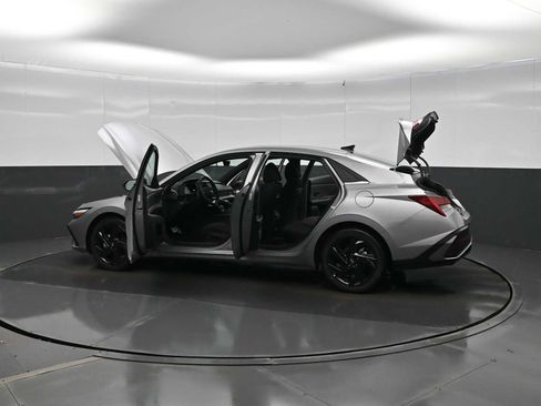 New 2026 Hyundai Elantra SEL Sport Premium image 41
