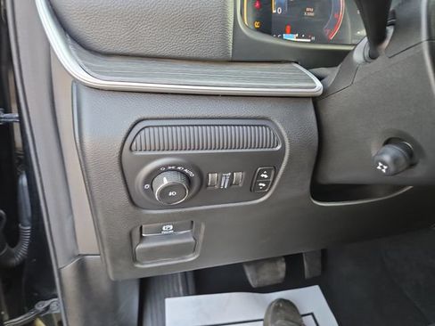 Used 2024 Jeep Wagoneer Series II w/ Flexible Seating Group AWD/4WD image 20
