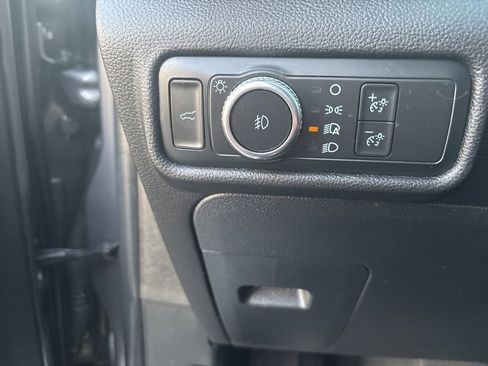 Used 2022 Ford Explorer Limited image 42