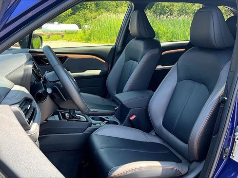 Used 2025 Subaru Forester Sport image 21